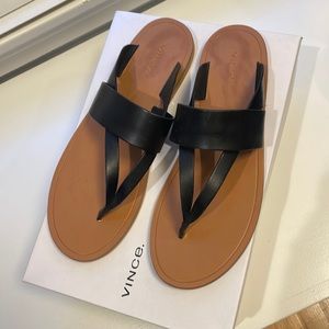 Vince Black Leather Flips 9M